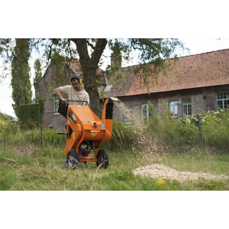 Eliet major aan het werk